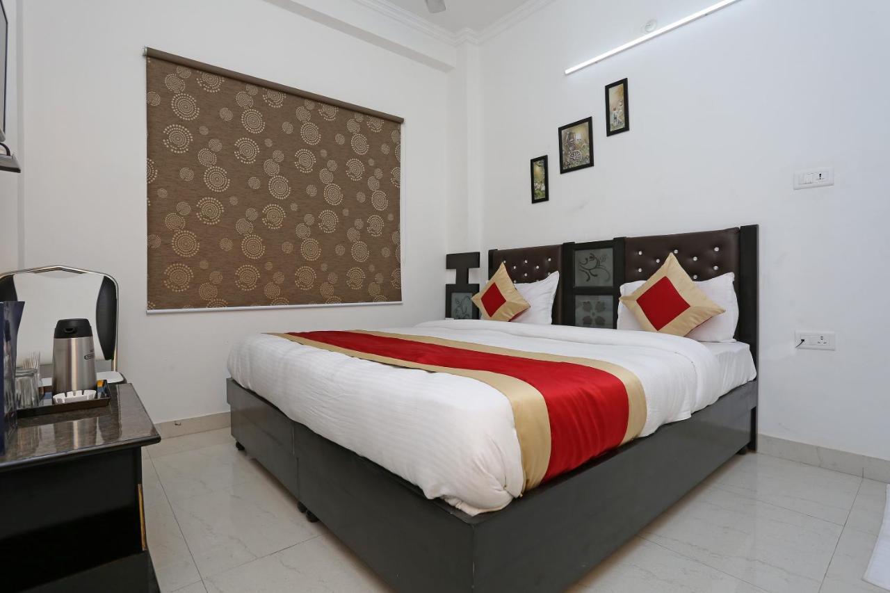 Oyo 11306 Ss Hotel Gorakhpur Extérieur photo