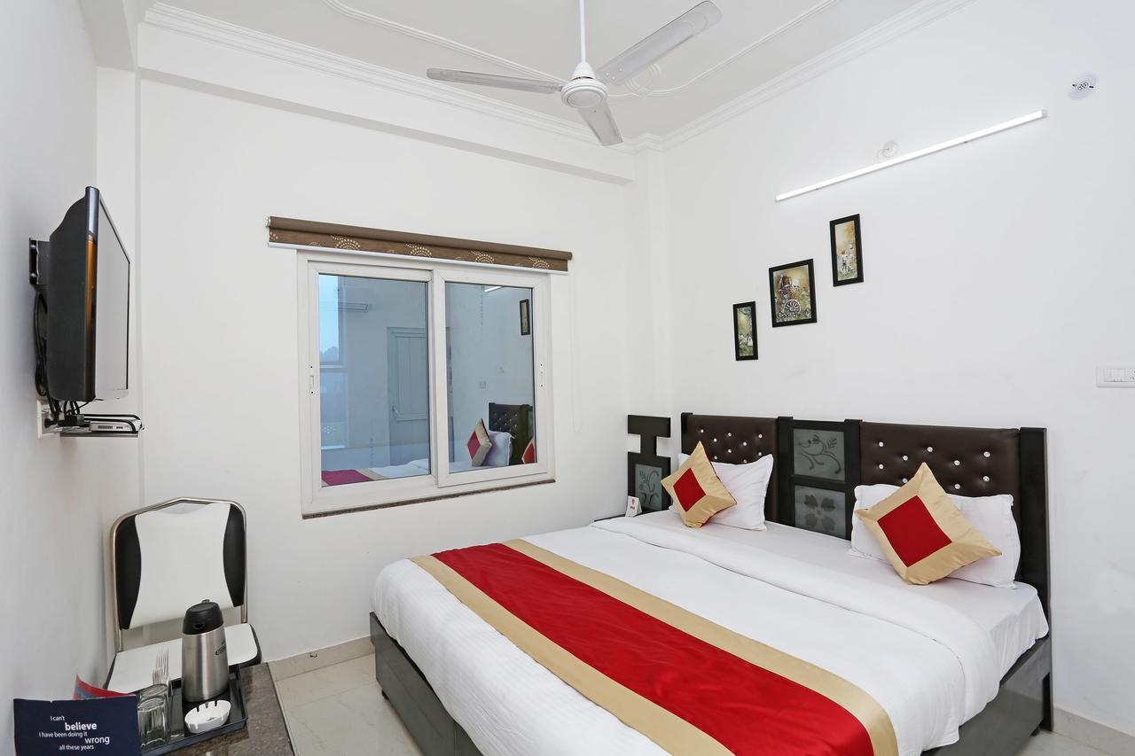 Oyo 11306 Ss Hotel Gorakhpur Extérieur photo