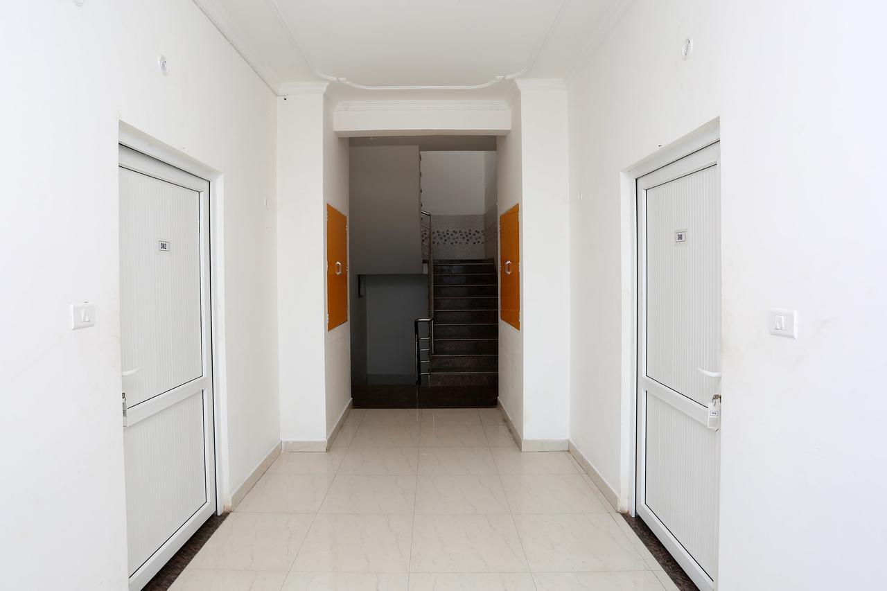 Oyo 11306 Ss Hotel Gorakhpur Extérieur photo