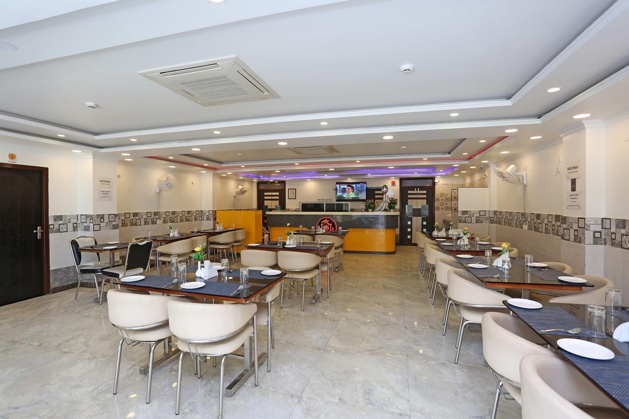 Oyo 11306 Ss Hotel Gorakhpur Extérieur photo
