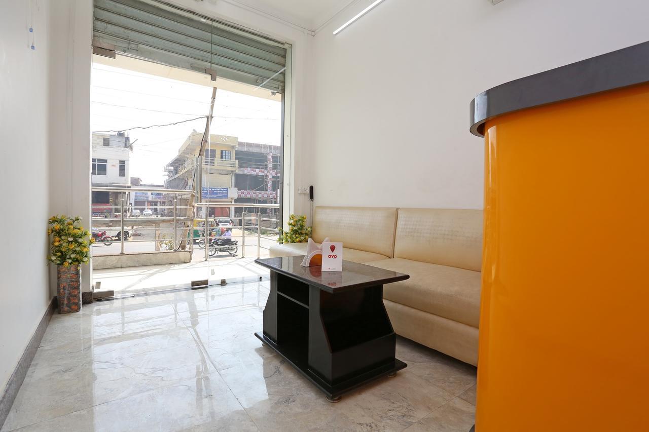 Oyo 11306 Ss Hotel Gorakhpur Extérieur photo